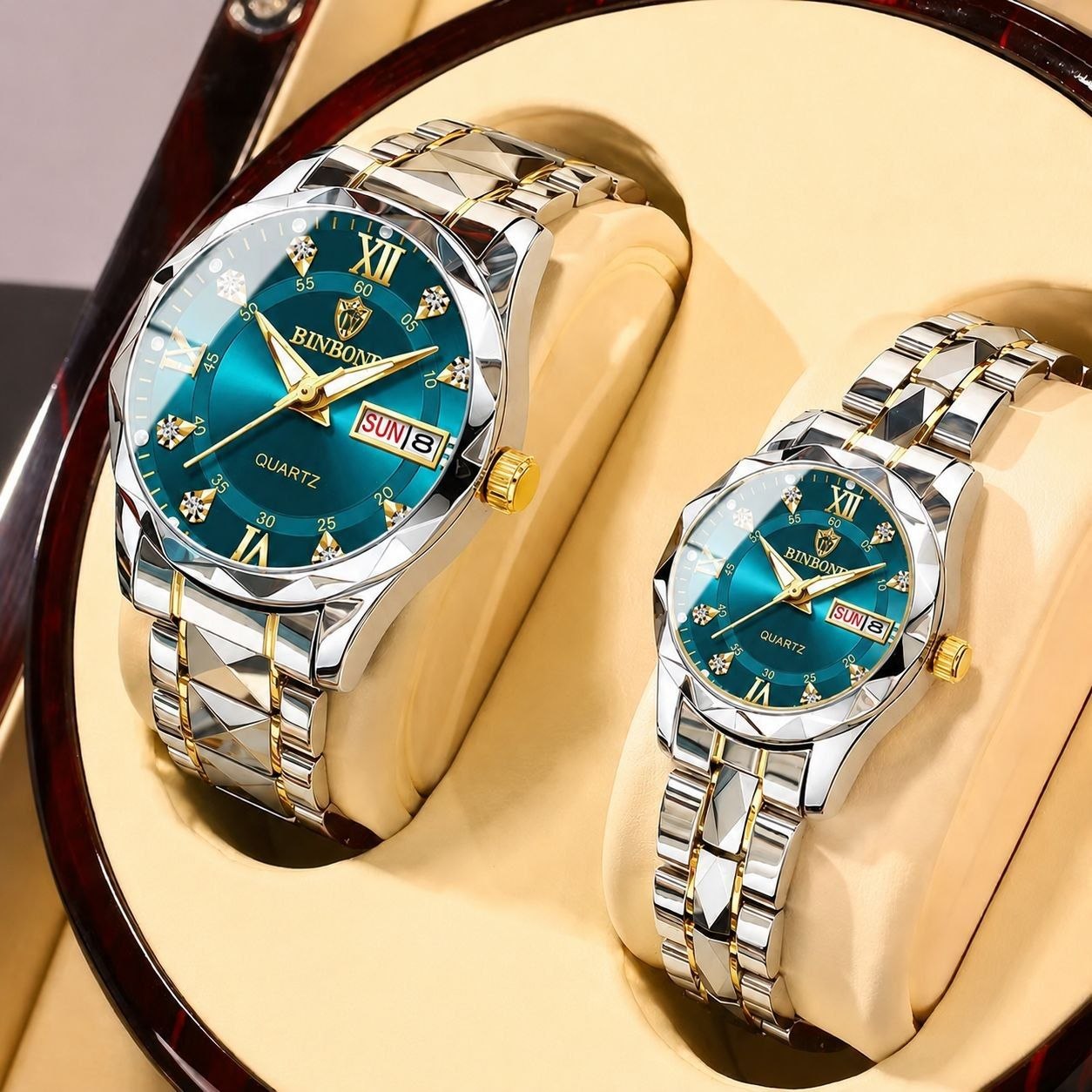 ☑️BIN BOND  Couple watch👩‍❤️‍💋‍👨   《highe quality》        watch               ⌚️بین باند مدلی نو  مقاوم دربرابر آب برندشرکتی دارای روز شمار  ایام هفته  بند استیل فولاد شیشه سافایر  شب نما قفل دو پروانه  موتور کوارتز