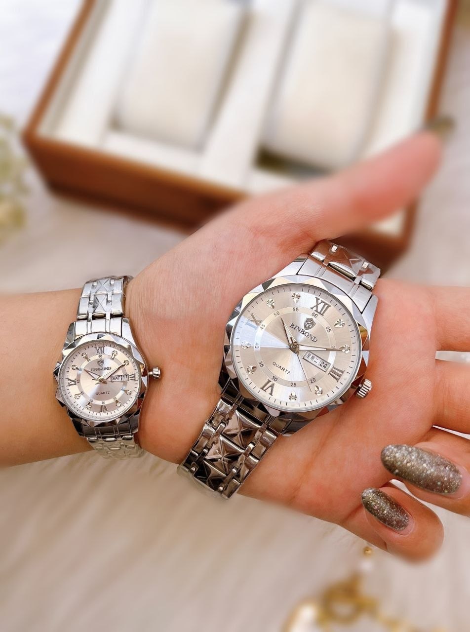 ☑️BIN BOND  Couple watch👩‍❤️‍💋‍👨   《highe quality》        watch               ⌚️بین باند مدلی نو  مقاوم دربرابر آب برندشرکتی دارای روز شمار  ایام هفته  بند استیل فولاد شیشه سافایر  شب نما قفل دو پروانه  موتور کوارتز