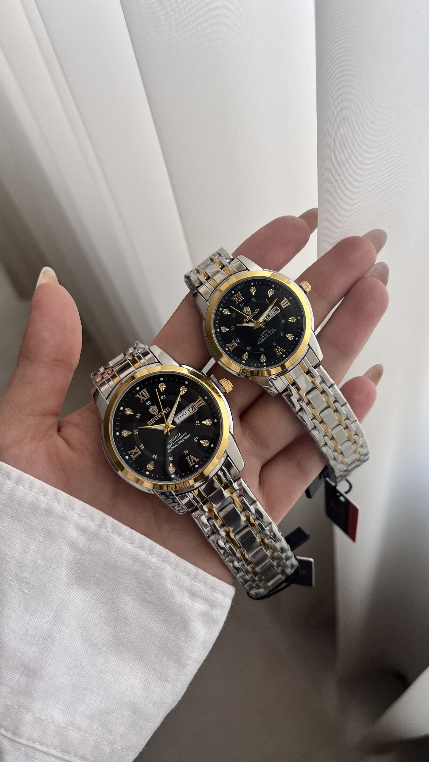 ⌚️ست ساعت بین باند مدلی نو  مقاوم دربرابر آب برندشرکتی  دارای روز شمار  ایام هفته  بند استیل فولاد شیشه سافایر  شب نما قفل دو پروانه  موتور کوارتز
